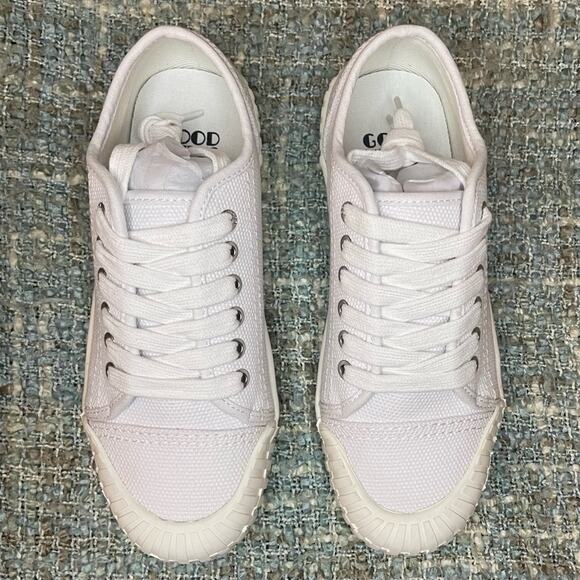 Good News Women's Bagger Low Lace Up Sneakers in White - Picture 8 of 8